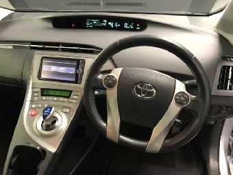 TOYOTA PRIUS 2014 Image 5