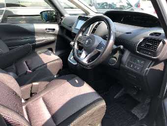 NISSAN SERENA 2018 Image 5