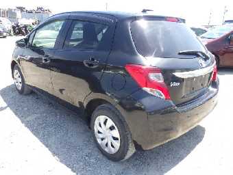TOYOTA VITZ 2015 Image 3