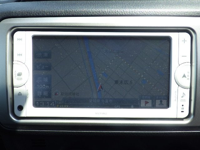 TOYOTA VITZ 2015 Image 21