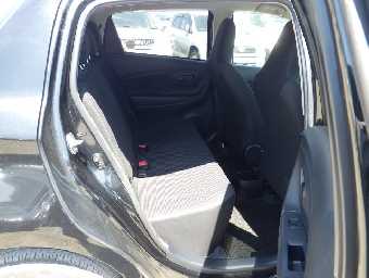 TOYOTA VITZ 2015 Image 11