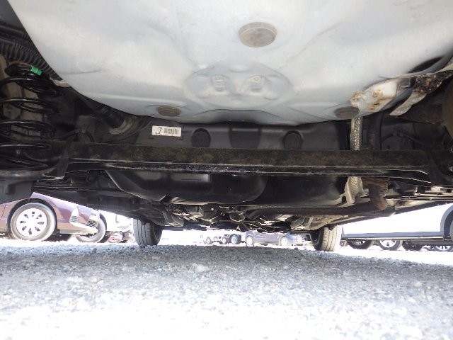 TOYOTA VITZ 2015 Image 27