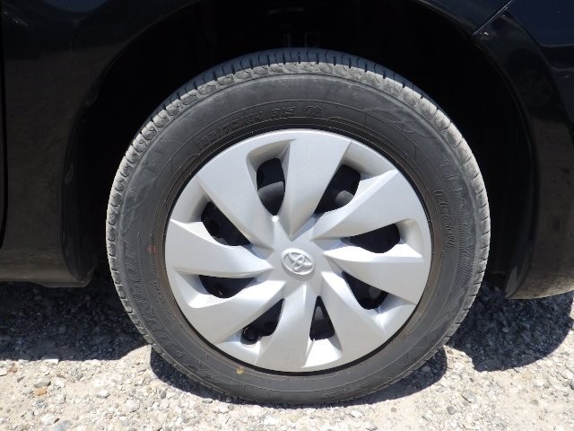 TOYOTA VITZ 2015 Image 31