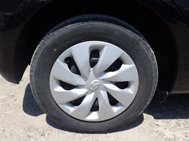 TOYOTA VITZ 2015 Image 32