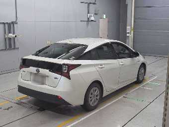 TOYOTA PRIUS 2019 Image 2