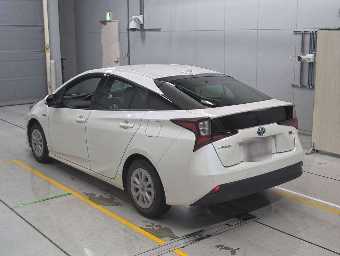 TOYOTA PRIUS 2019 Image 6