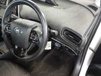 TOYOTA PRIUS 2019 Image 7