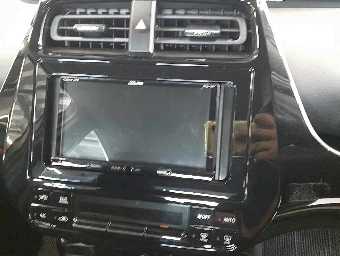 TOYOTA PRIUS 2019 Image 10