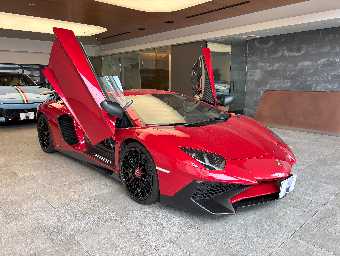 LAMBORGHINI AVENTADOR 2017 Image 3