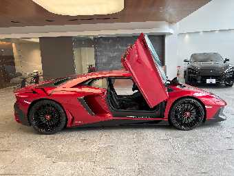 LAMBORGHINI AVENTADOR 2017 Image 4