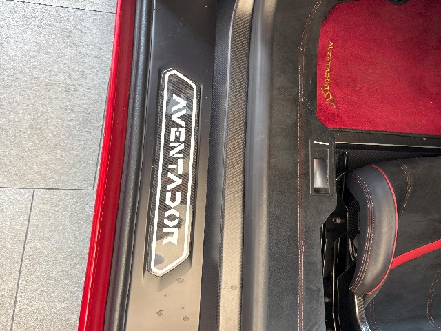 LAMBORGHINI AVENTADOR 2017 Image 35