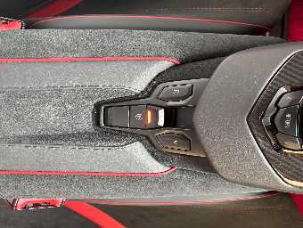 LAMBORGHINI AVENTADOR 2017 Image 39