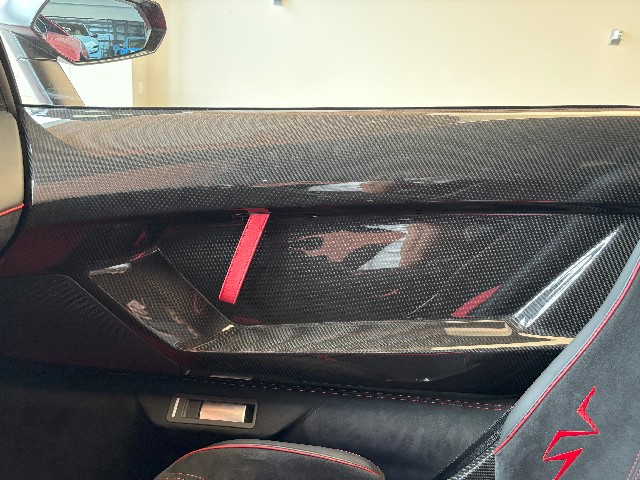 LAMBORGHINI AVENTADOR 2017 Image 47