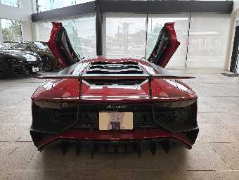 LAMBORGHINI AVENTADOR 2017 Image 6