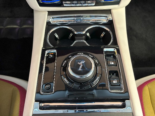 ROLLS ROYCE SPECTRE 2024 Image 43