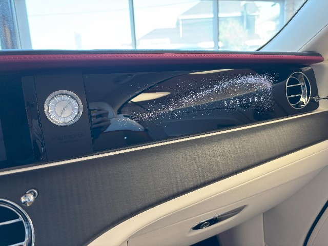 ROLLS ROYCE SPECTRE 2024 Image 44