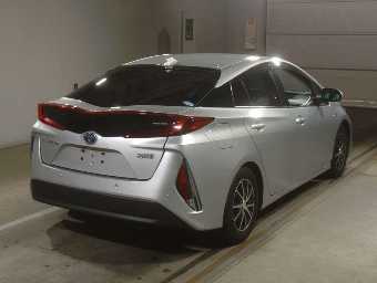 TOYOTA PRIUS PHV 2020 Image 2