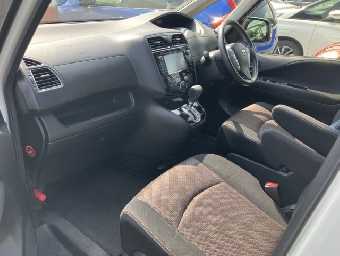 NISSAN SERENA 2014 Image 9