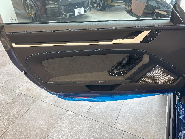 PORSCHE 911 2024 Image 24