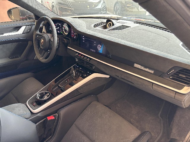 PORSCHE 911 2024 Image 25