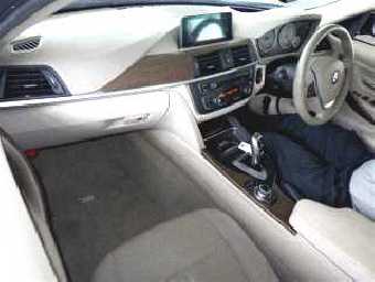 BMW 3 SERIES 2012 Image 3