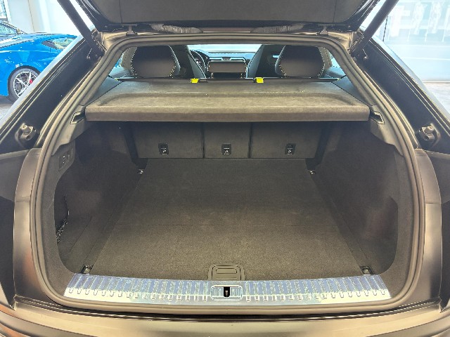 LAMBORGHINI URUS 2022 Image 27