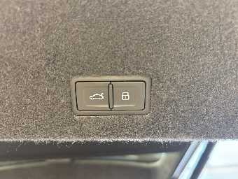 LAMBORGHINI URUS 2022 Image 22