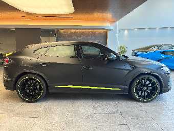 LAMBORGHINI URUS 2022 Image 4