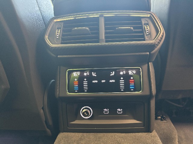 LAMBORGHINI URUS 2022 Image 35