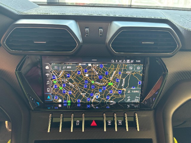 LAMBORGHINI URUS 2022 Image 46