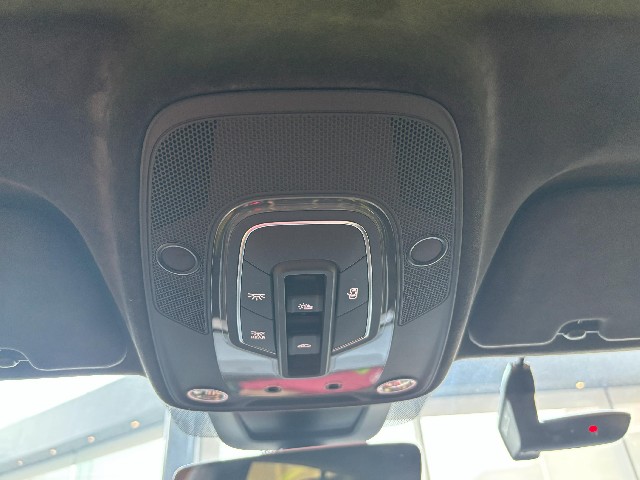 LAMBORGHINI URUS 2022 Image 51