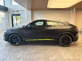 LAMBORGHINI URUS 2022 Image 8