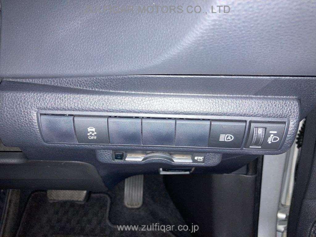 TOYOTA COROLLA 2020 Image 12