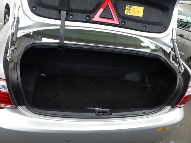 TOYOTA CROWN HYBRID 2012 Image 25