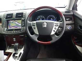 TOYOTA CROWN HYBRID 2012 Image 8