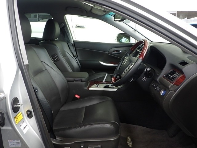 TOYOTA CROWN HYBRID 2012 Image 27