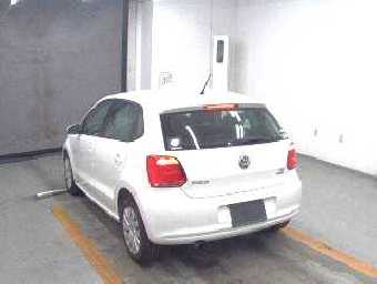 VOLKSWAGEN POLO 2013 Image 2