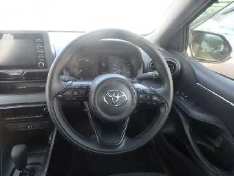TOYOTA YARIS 2023 Image 13