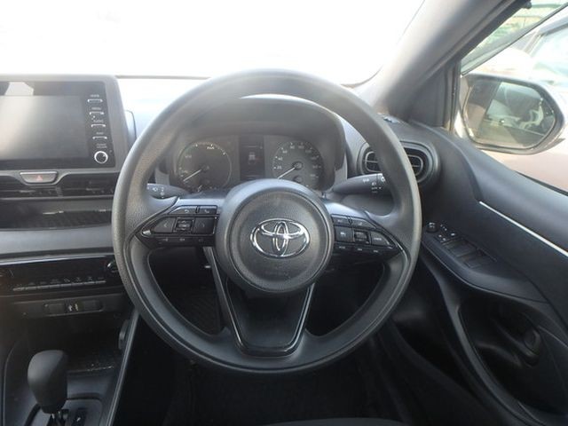 TOYOTA YARIS 2023 Image 19
