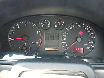 AUDI A4 1999 Image 8