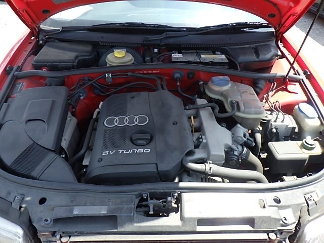 AUDI A4 1999 Image 32