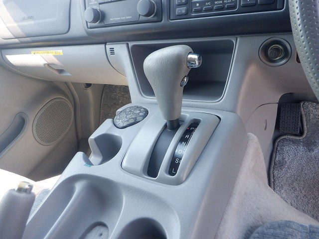 MAZDA BONGO FRIENDEE 2004 Image 26