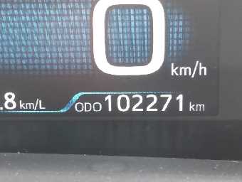 TOYOTA PRIUS 2019 Image 8