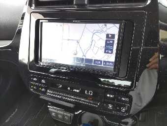 TOYOTA PRIUS 2019 Image 10