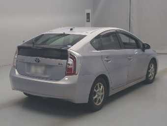 TOYOTA PRIUS 2013 Image 2