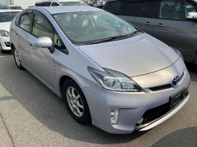 TOYOTA PRIUS 2013 Image 19