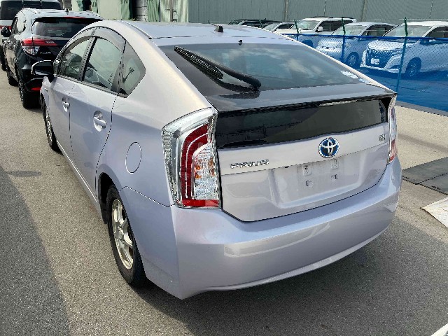 TOYOTA PRIUS 2013 Image 20