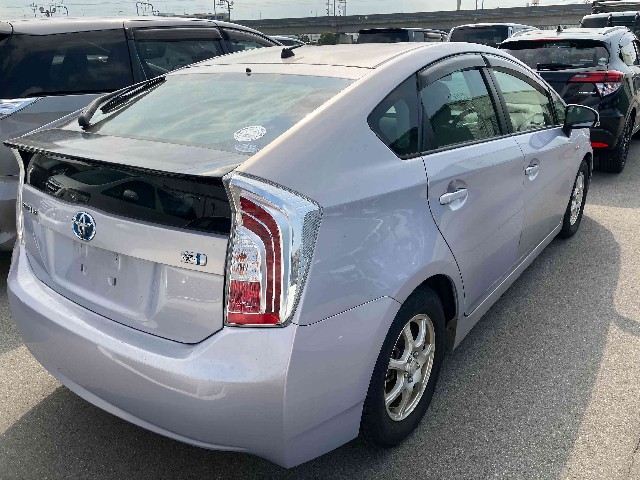 TOYOTA PRIUS 2013 Image 21