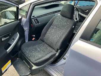 TOYOTA PRIUS 2013 Image 10