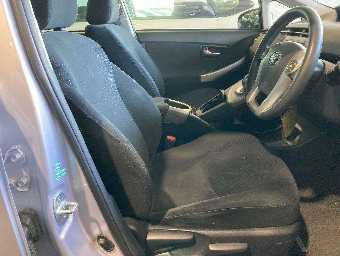 TOYOTA PRIUS 2013 Image 5